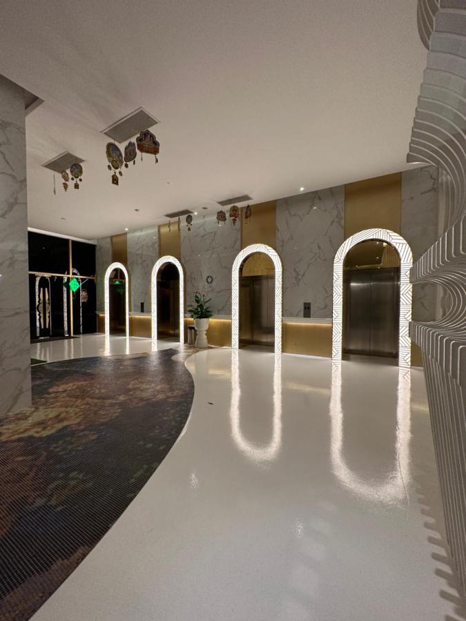 Arti Mont Kiara Aparthotel Kuala Lumpur Bagian luar foto