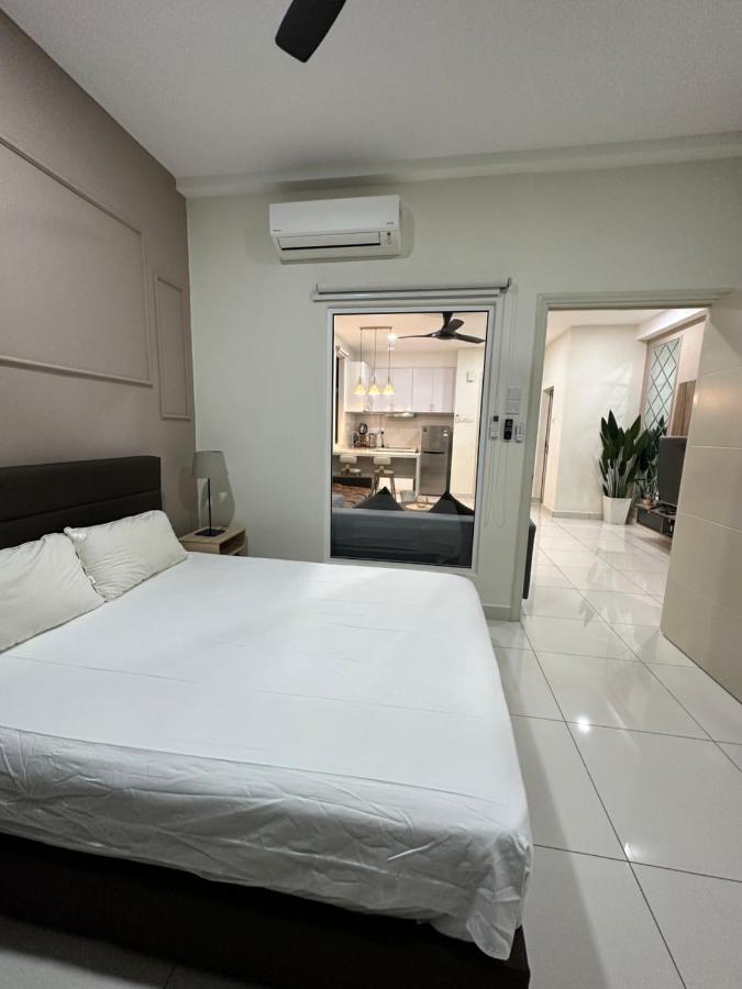 Arti Mont Kiara Aparthotel Kuala Lumpur Bagian luar foto